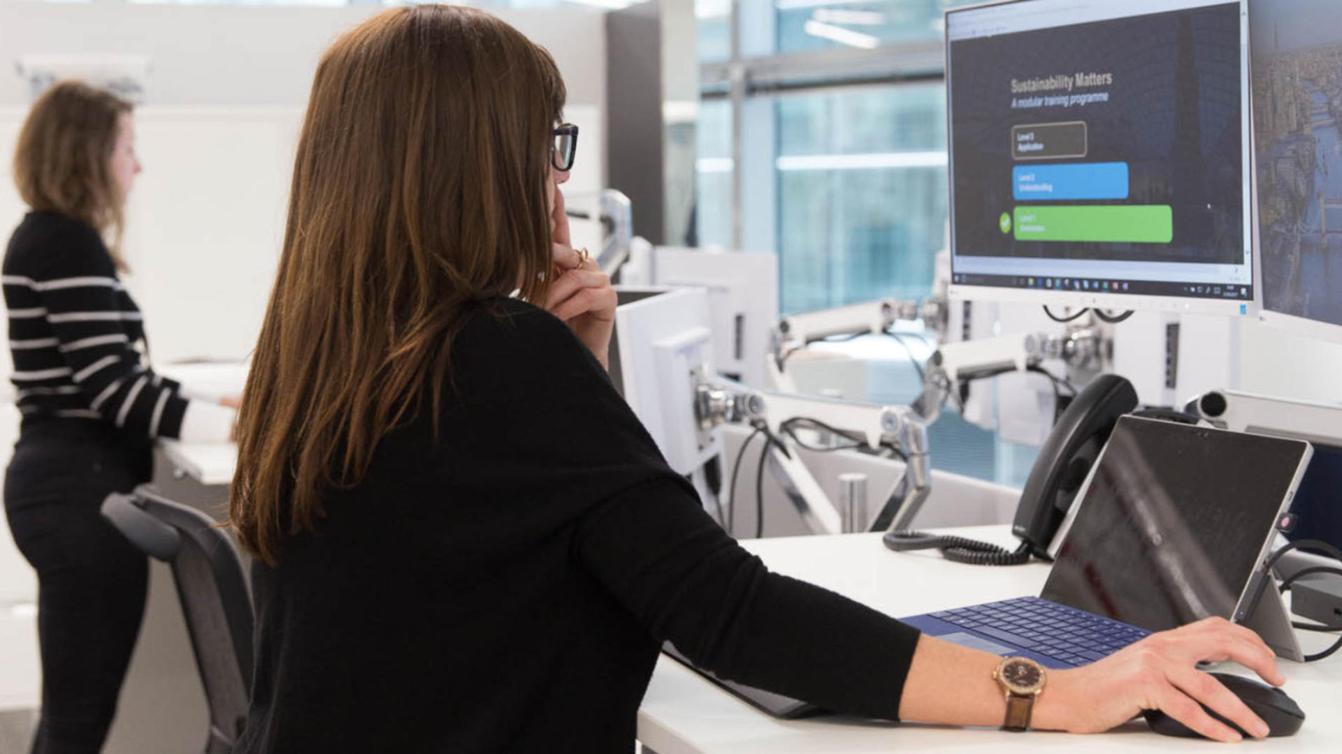 Cardinal Place Standing Desk